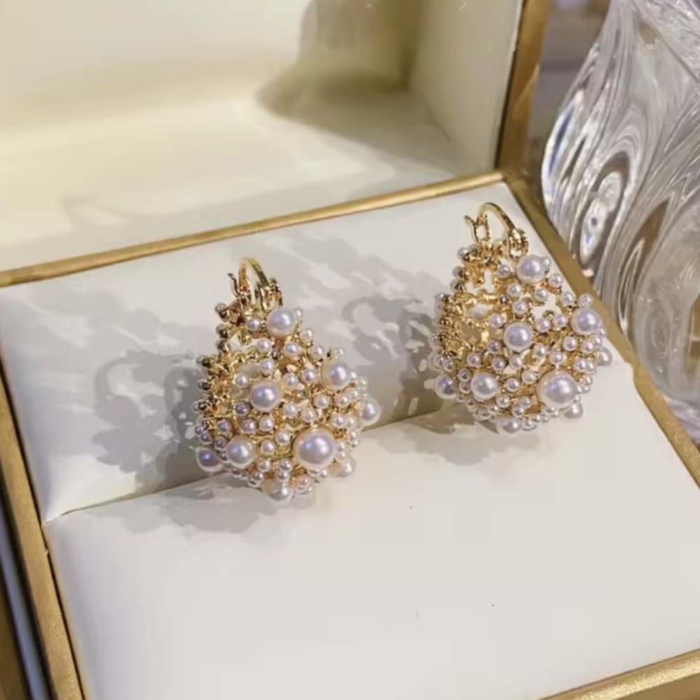 NEW Elegant Gold and Pearl Cluster Earrings